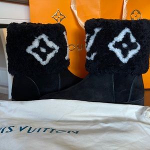 Black Louis Vuitton boots size 8
